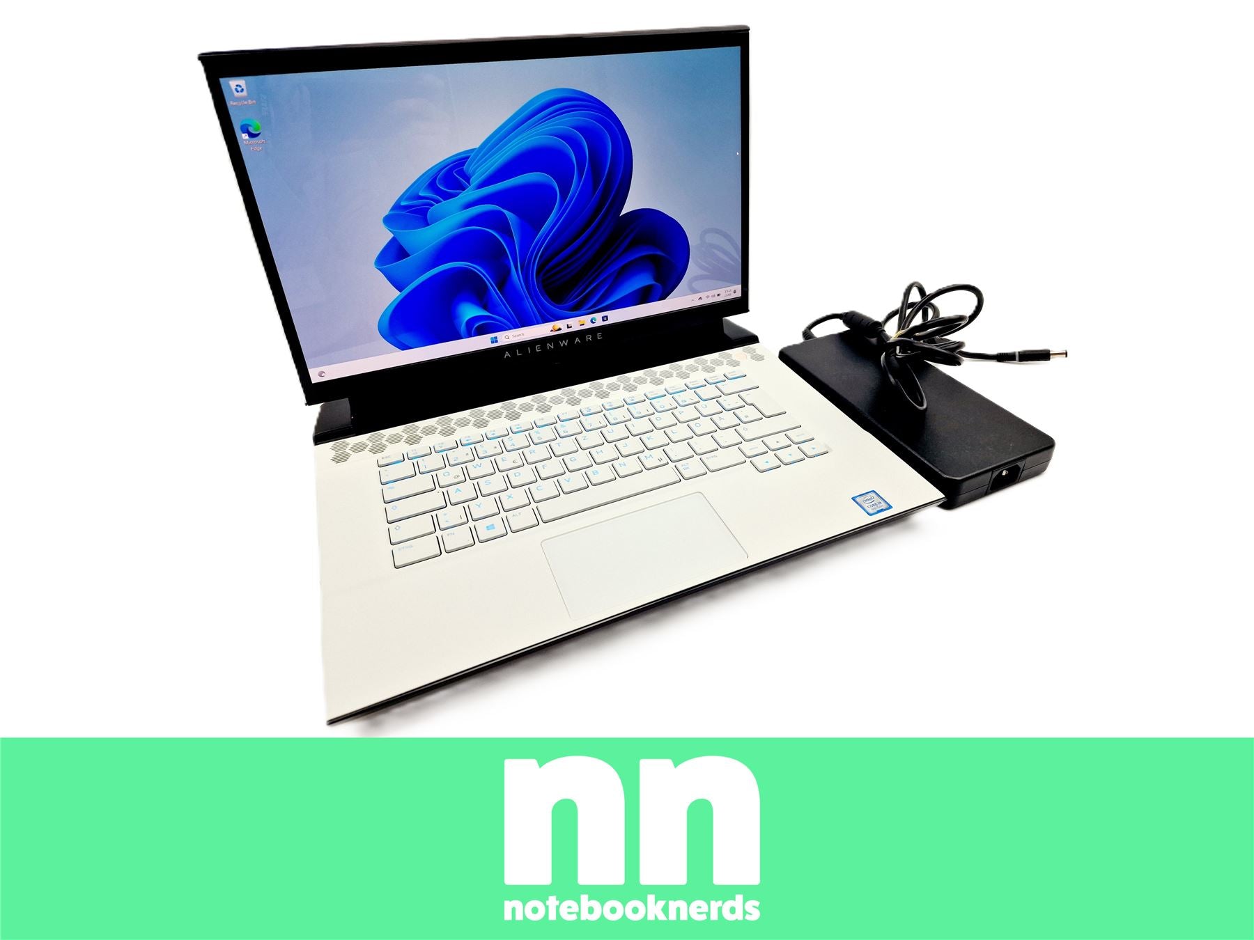 Dell Alienware m15 R2 Notebook i9-9980HK 16GB 512GB RTX 2080MAX OELD DE Klasse C